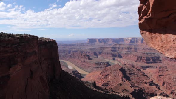 Dolly motion overlooking the Green River from Dead Horse Point near Moab Utah.