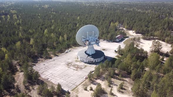 Radio telescope with big antenna
