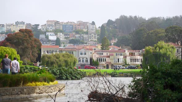 Palace of Fine Arts neighborhood and people walkign by