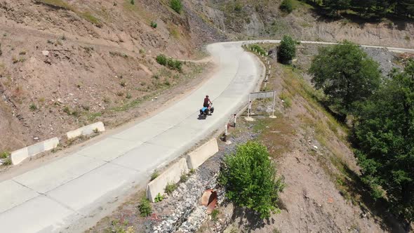 Cyclist Starts Cycling