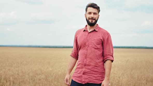 Good Looking Farmer Man with a Chin in the Middle