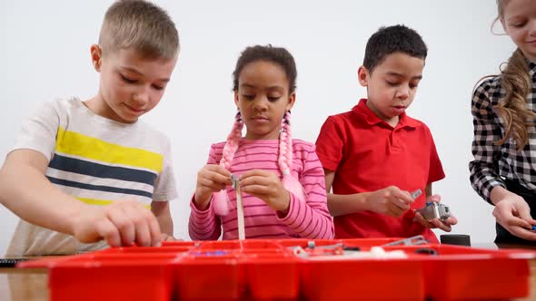 Smiling Friends Using Building Kit.