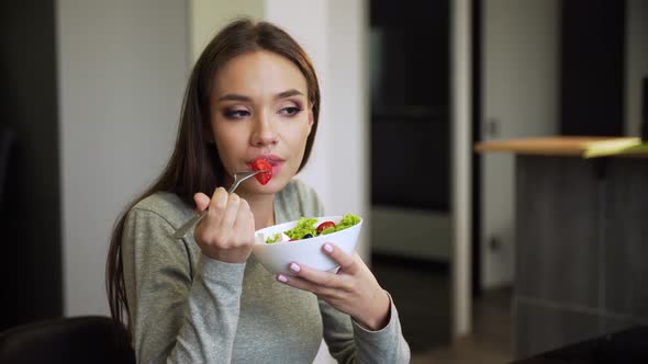 Healthy Nutrition. Woman Eating Vegetable Dieting Salad