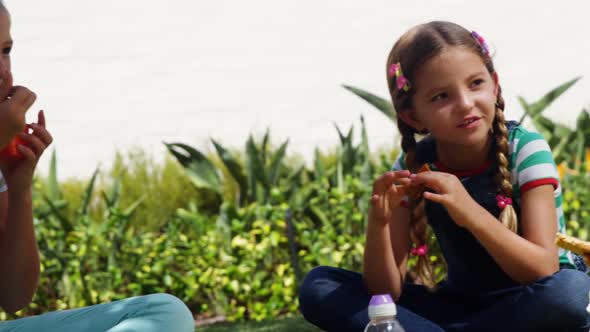 Kids having breakfast in campus