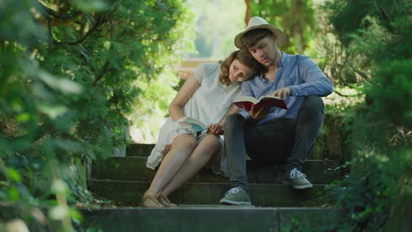 Young couple reading