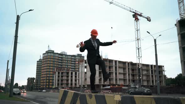 Architect Funny Ape When Walk By Beam