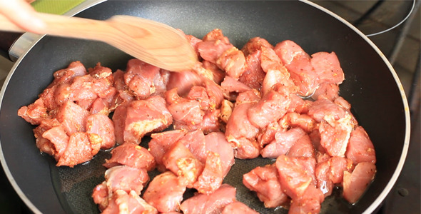 Meat Cutting Preparing and Frying ( 5 Pack) alt