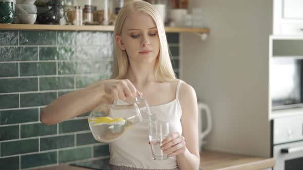 Closeup Young Beautiful Woman Drinking Lemon Detox Water