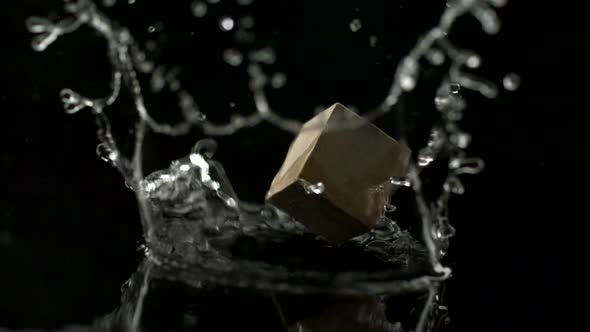 wooden block and water, Slow Motion