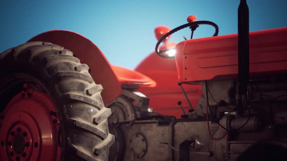 Old Vintage Retro Tractor alt