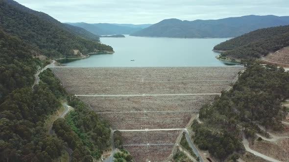 Reversing aerial footage of the Dartmouth Dam, Victoria, Australia. November 2021.
