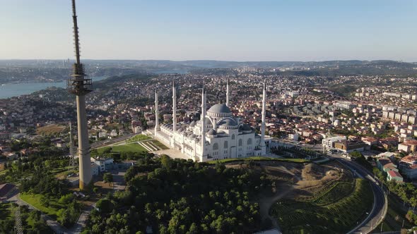 Mosque at Istanbul's Hill