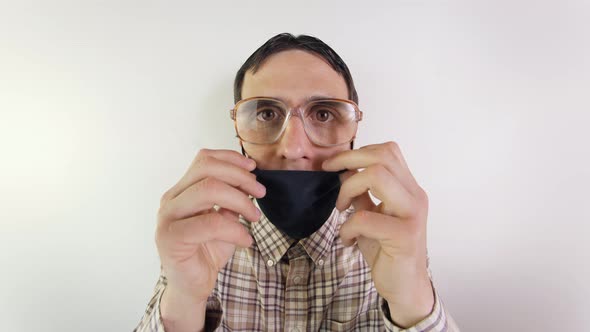 Funny Man Asks To Wear a Mask alt