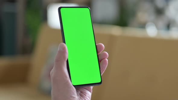 Using Smartphone with Green Chroma Screen