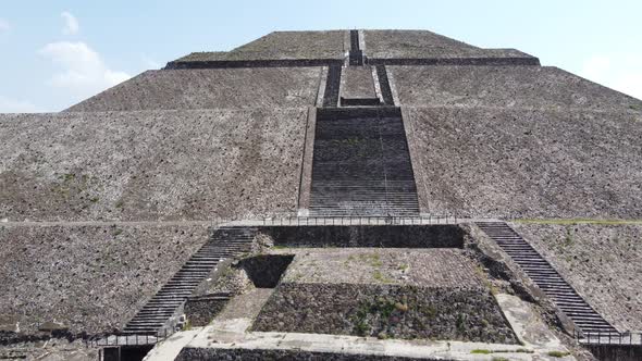 top view drone pyramids Teotihuacán mexico in calzada de los muertos, pyramid of sun and moon