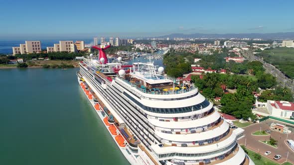 Crucero en Puerto Vallarta