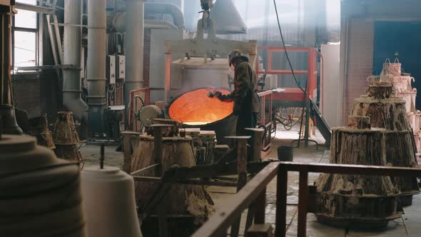 Steelmaker in the Foundry