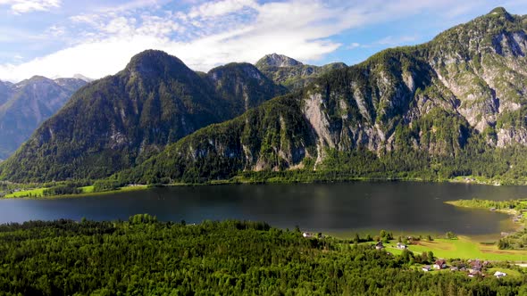 Drone Video of the Hallstättersee in Upper Austria