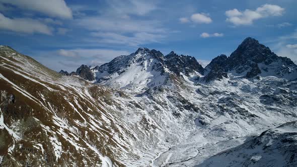 Towards the Mountains