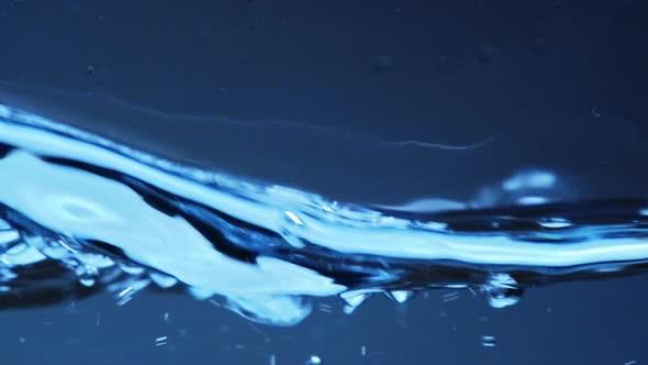 Water (4K)