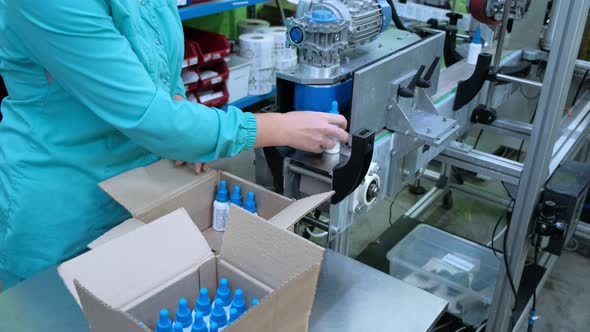 Industrial Production of Pharmaceutical Plastic Bottles for Medicines