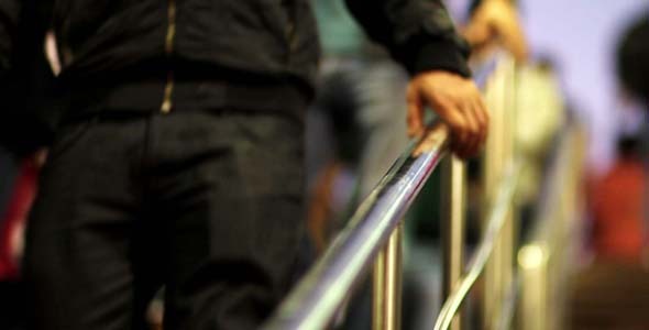 Crowded Metro Steps 4 alt