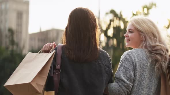 Shopping Friends Retail Leisure Women Bags Street