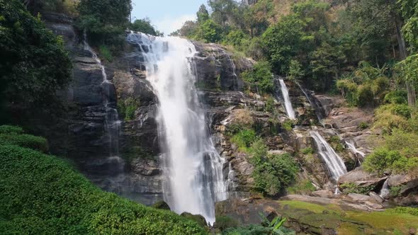 Wachirathan Waterfalls Beautiful Waterfall Flowing From High Cliff