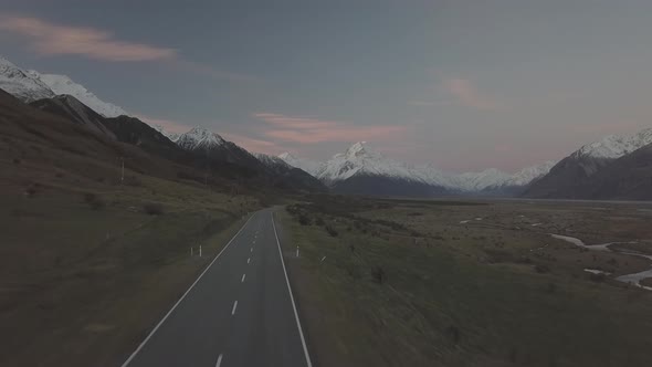 Road to Mt Cook in New Zealand