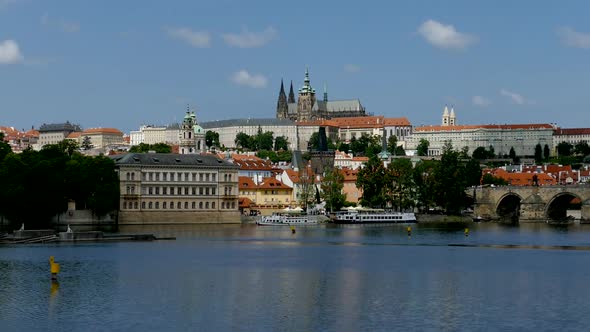 Prague City - River, Castle, Bridge, Ships