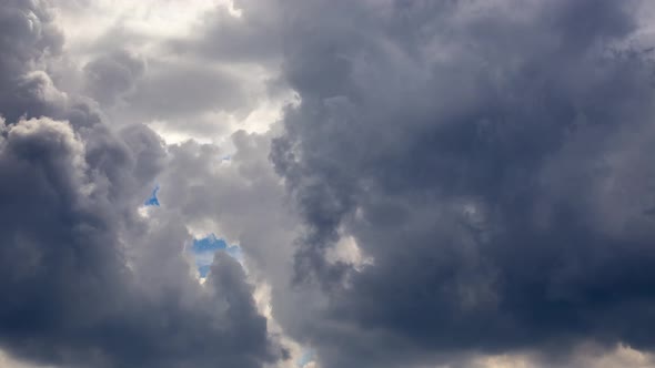 4K Timelapse: Big Clouds 03, Parma, Italy