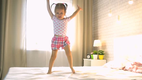 Little Girl in the Bedroom at Home alt