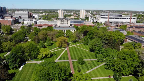 Ohio State University campus and oval with University Hall an Thompson Library