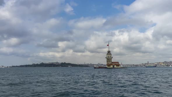 Istanbul Bosphorus Maiden's Tower (kiz kulesi) timelapse Aoz0015