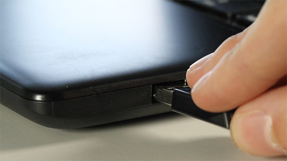 Plug and Unplug A USB Key