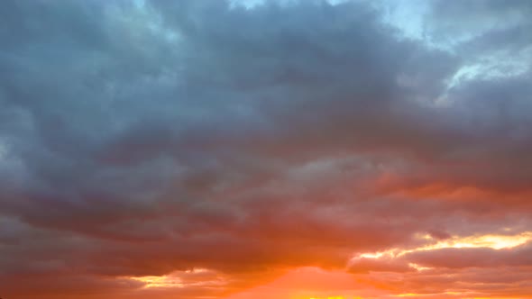 Image Gorgeous Grand Time Lapse of the Sky at Sunset