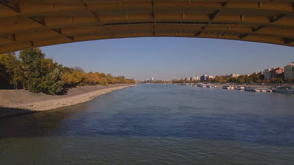 Traveling along the River Danube and its banks in Budapest