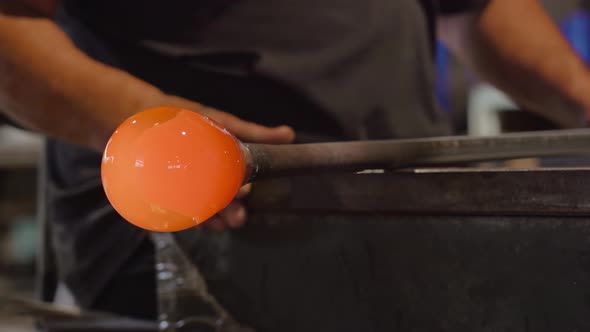 Processing of Molten Glass on the Barrel