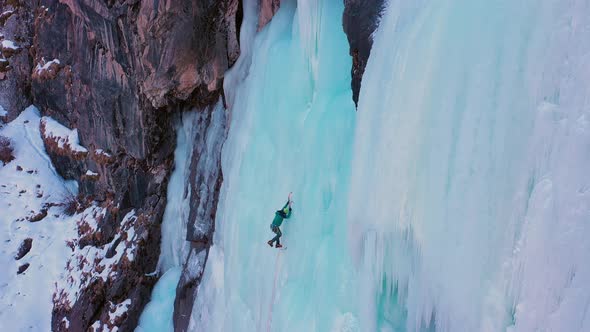 Mountaineer is Leading on Ice