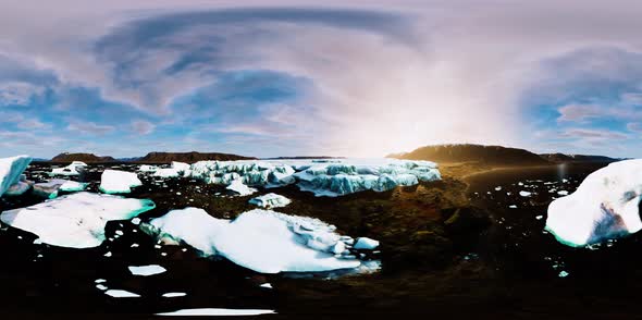 VR360 Icebergs Off Coast of Antarctica