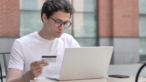 Online Shopping Failure for Young Man