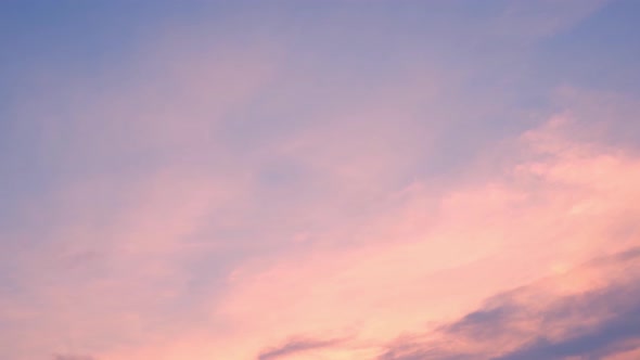 4K Sky Time lapse, Beautiful background, Sky Timelapse of skyscrapers. alt