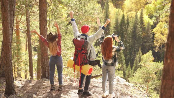 Young Enthusiastic Friends Enjoy Travelling Together.