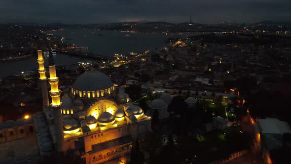 Aerial view of Suleymaniye Mosque in Istanbul at night