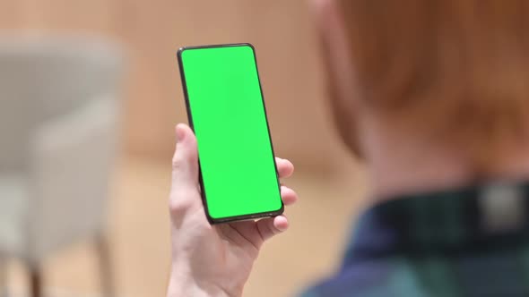 Using Smartphone with Green Chroma Screen