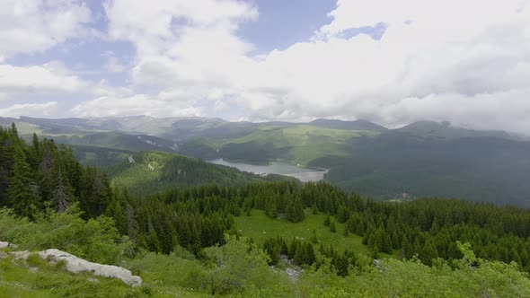 Transfagarasan Bâlea Lake top shot, Green valley, Ultra-wide shot