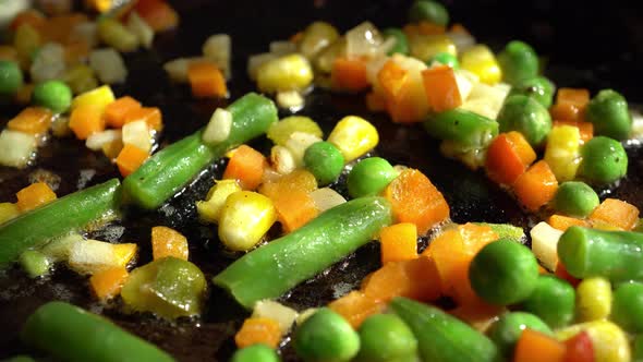 Macro Frying Vegetables 2