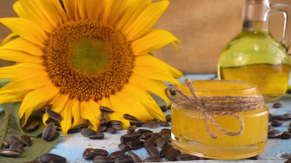 Sunflower and products based on it: honey, vegetable oil, seeds and sweets.