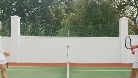 Tennis players shaking hands