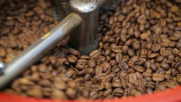 Coffee Roaster Cooling Off Fresh Roasted Coffee Beans Cooling Coffee Beans After Roasting in Machine